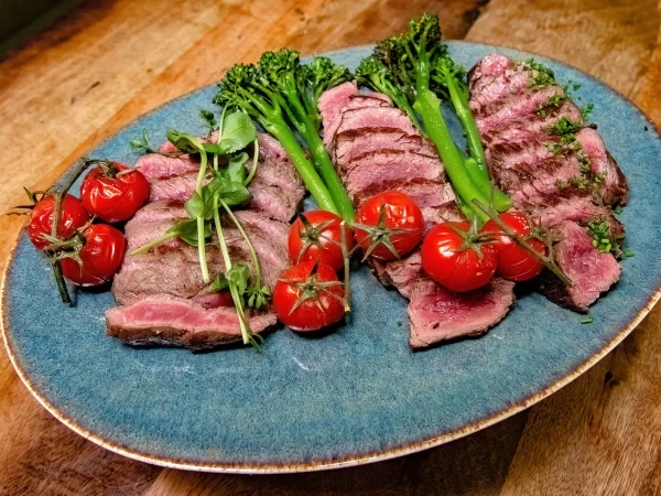 Hoofdgerecht-Steak-plank